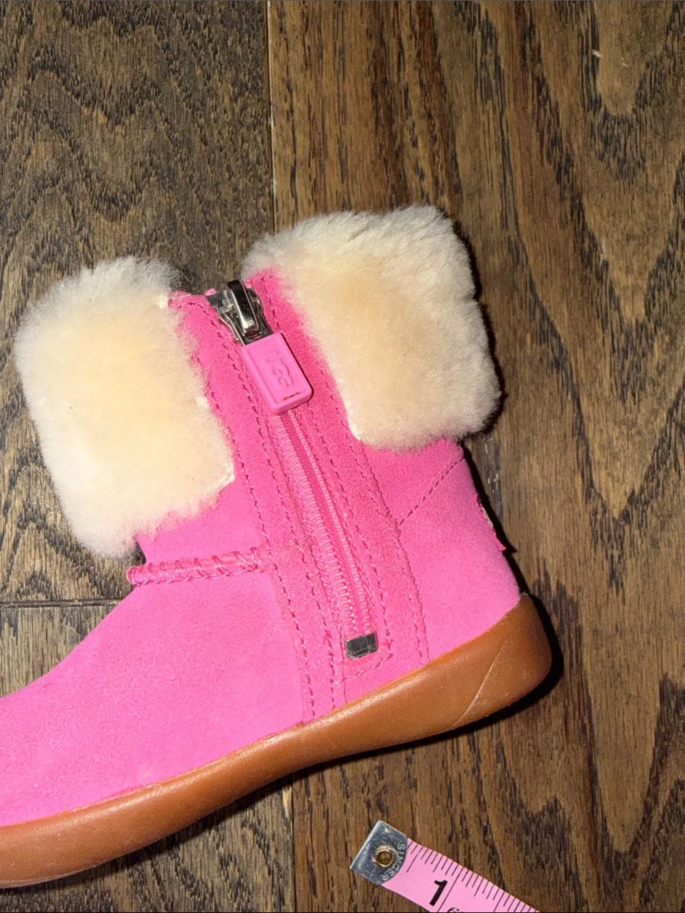 UGG Pink Shearling-Trim Kids Boots size 6 baby walker euc